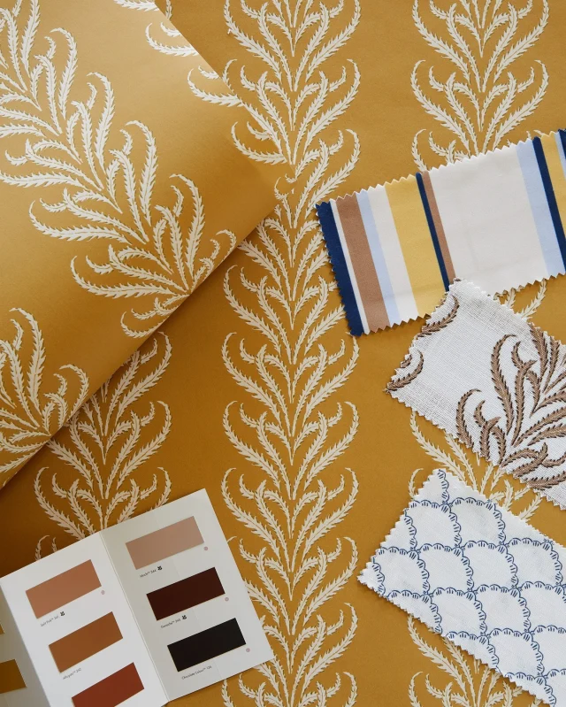 Warm, cosy and autumnal vibes with this honey, brown and blue scheme 🤎

Wallpaper - Lorcan Reverse in Honey

Linens - Betsy Stones Blue and Lorcan Camel

Glazed Cotton - Marni Athens

Paint selection - @littlegreenepaintcompany 

All samples available online at cinny.co.uk.

📷 by @kfiszerfoto