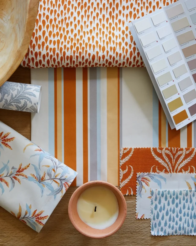 Shades of blue and orange for a snowy day by the fire ❄️ 

Wallpaper - 
Vivien Elephant Blue

Linen - 
Coco Gingernut
Lorcan Reverse Gingernut
Jessica Tea in Tangier
Coco Dusty Torquoise

Cotton - 
Marni Tangier

Paints -
@littlegreenepaintcompany

All samples available online at cinny.co.uk.

📷 by @kfiszerfoto